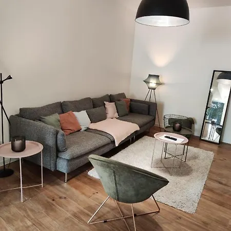 Bel Renove. Superbe Emplacement. Apartment